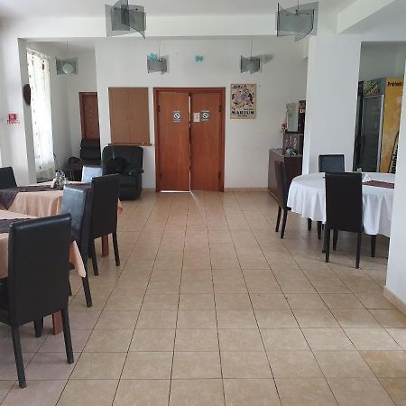 Pensiunea Anais Tetoiu Bagian luar foto