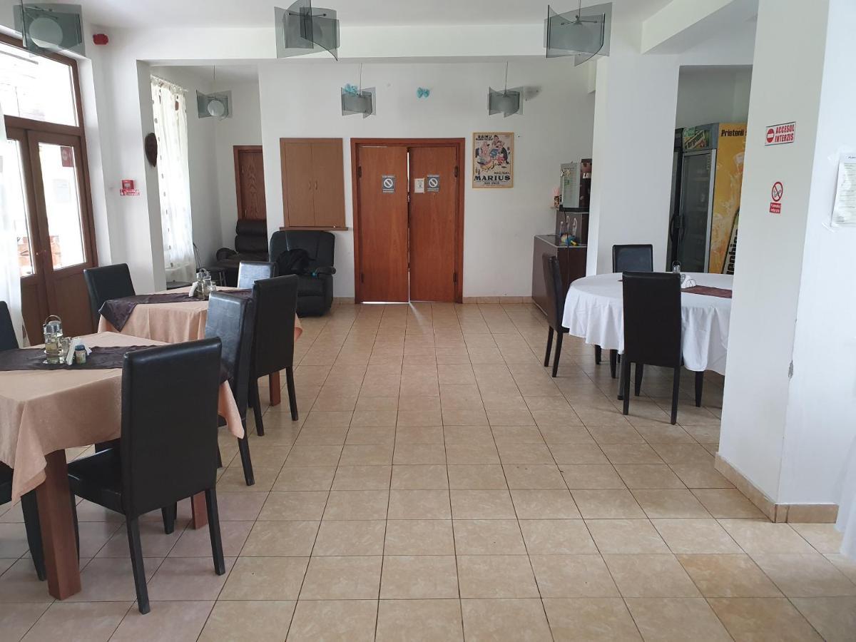 Pensiunea Anais Tetoiu Bagian luar foto