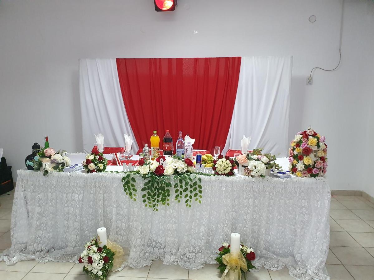 Pensiunea Anais Tetoiu Bagian luar foto